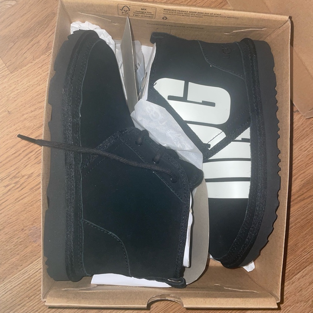Neumel Uggs - Picture 7 of 7